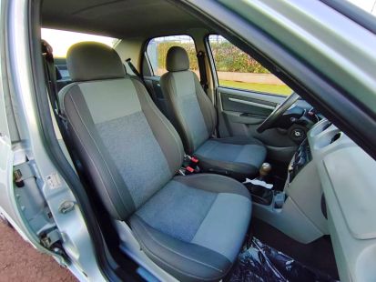 Chevrolet Prisma  2012