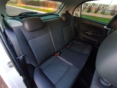 Volkswagen Gol  2017