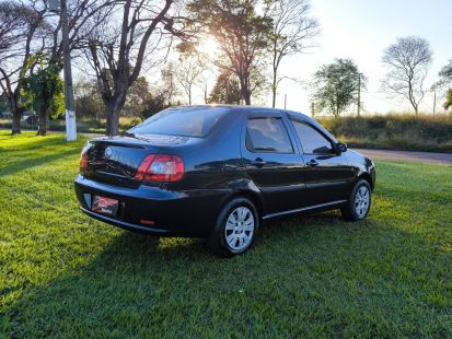 Fiat Siena HLX 2004